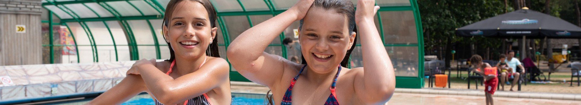 Ferienpark mit Hallenbad