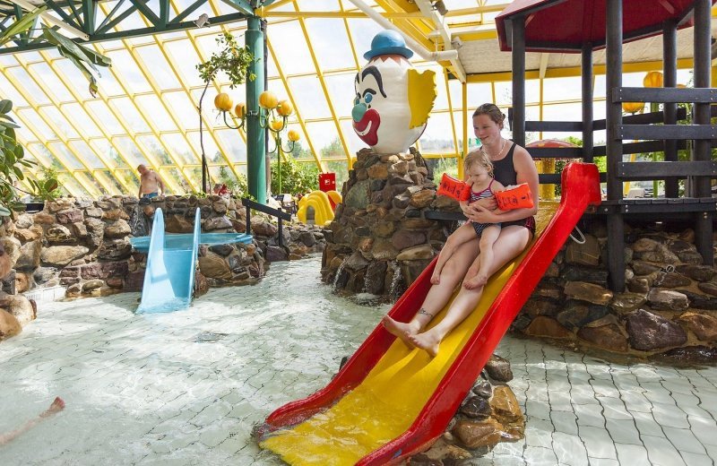 Vakantiepark in Belgisch Limburg met subtropisch zwembad