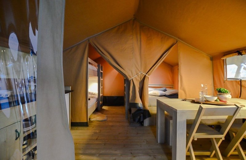 Safari tent compact interior showroom1